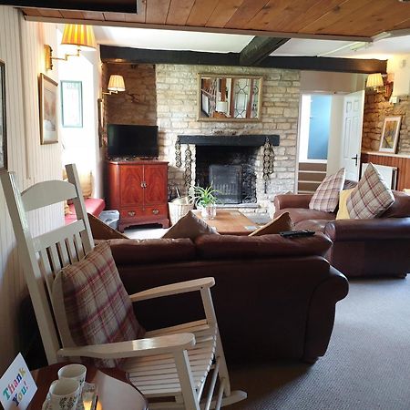 The Horse And Panniers Guest House. North Luffenham Экстерьер фото
