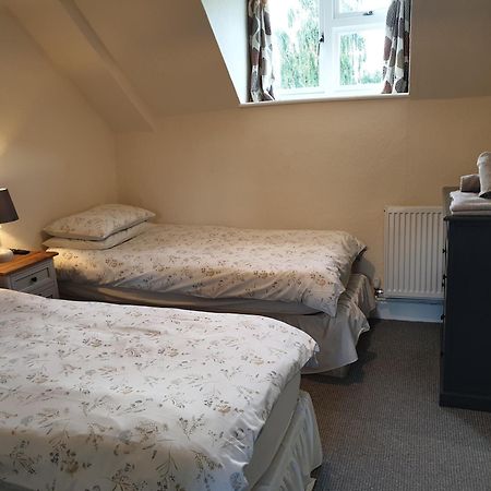 The Horse And Panniers Guest House. North Luffenham Экстерьер фото