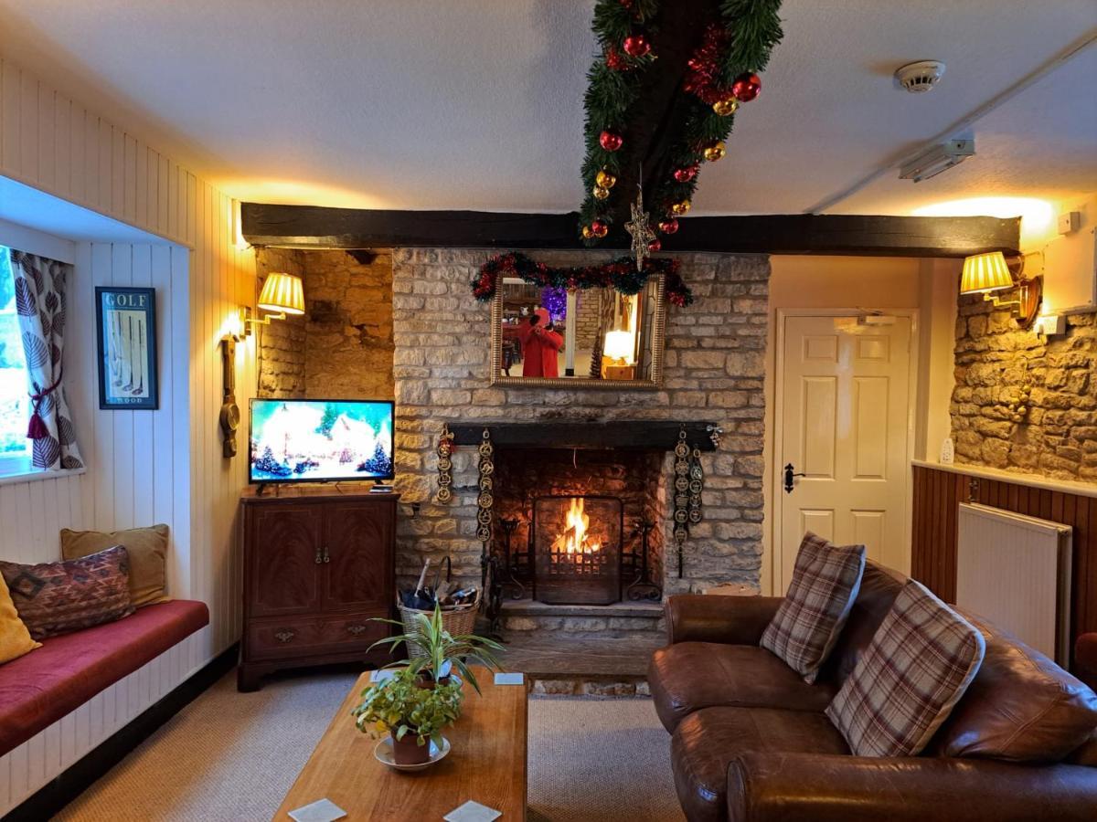 The Horse And Panniers Guest House. North Luffenham Экстерьер фото